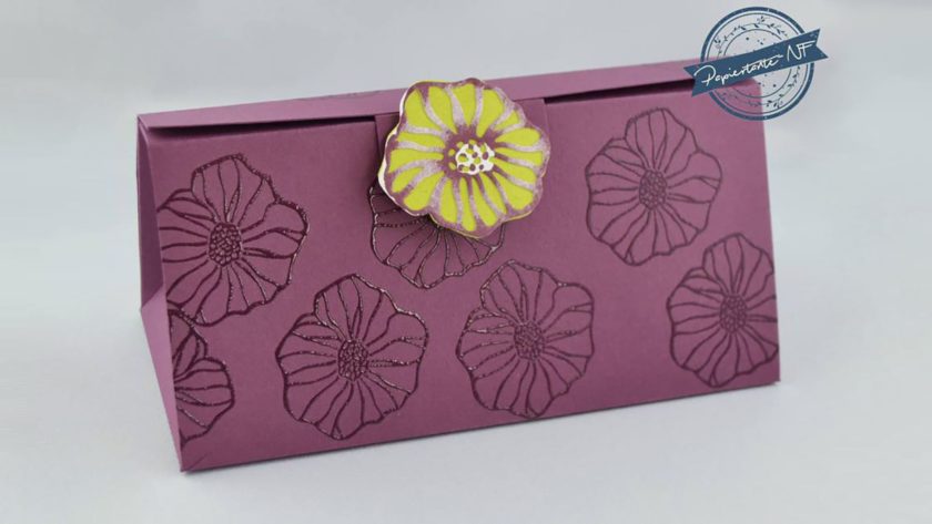 die-papiertante-clutch